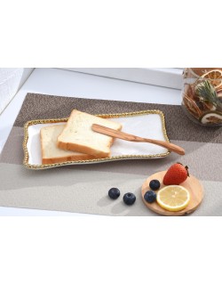 BANDEJA PEQUEÑA RECTANGULAR EN PORCELANA BLANCA CON FILO DORADO