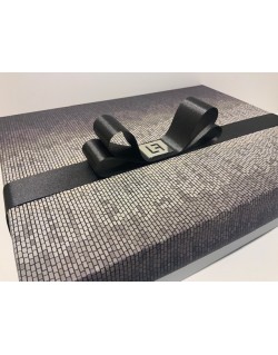 CAJA MOD. GRIS 25CM X 25CM + 8CM